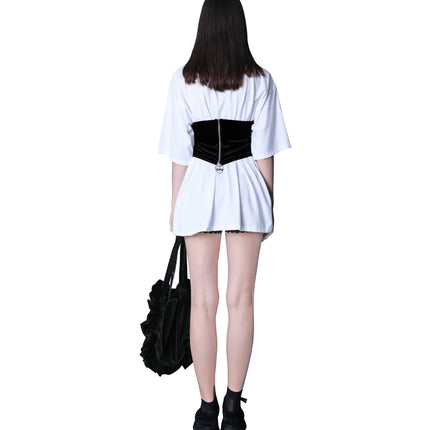 Morph8ne_LB-Cross-My-Heart-Tee-Ella-05-Bag-scaled-1.jpg