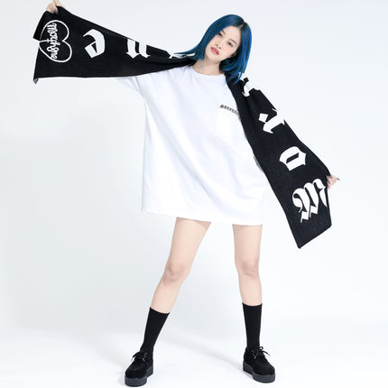 og pocket tee white + cure scarf 02